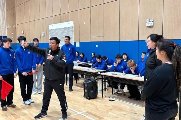 银河配资 校园排球从业者代表齐聚沪上，群策群力共同营造更好比赛环境